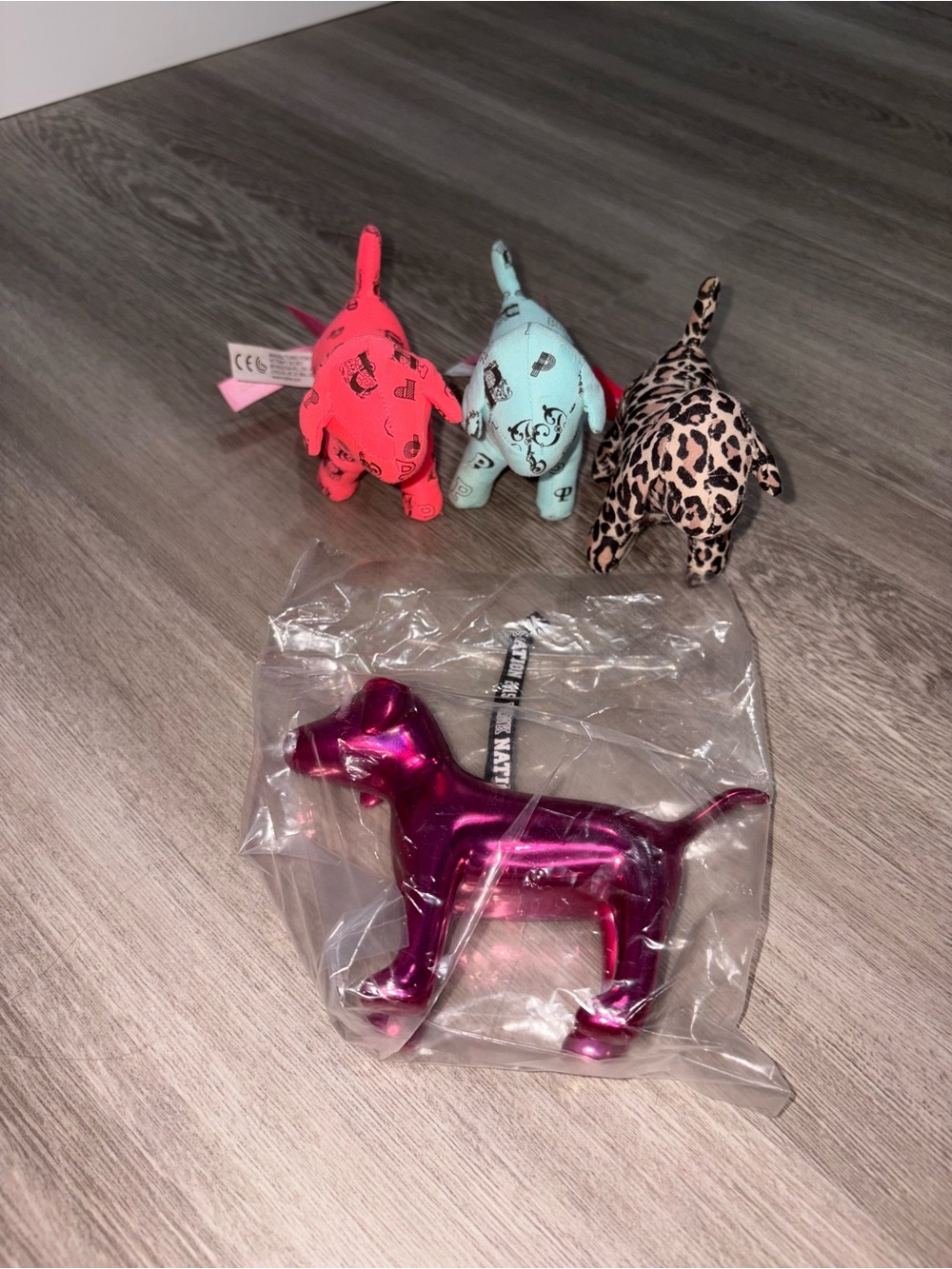 PINK DOGS - Picture 2 of 2